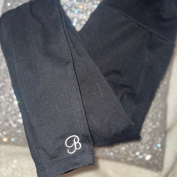 Bombshell Sportswear Shape Leggings | Size Small - Picture 4 of 12